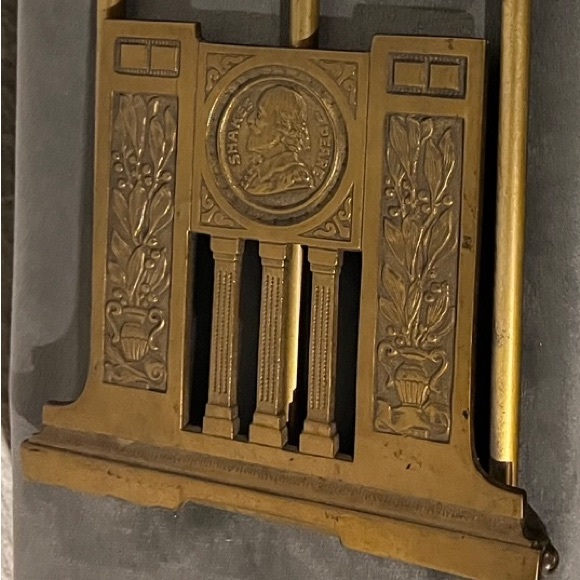 Antique Brass Shakespeare book Ends - Picture 3 of 3